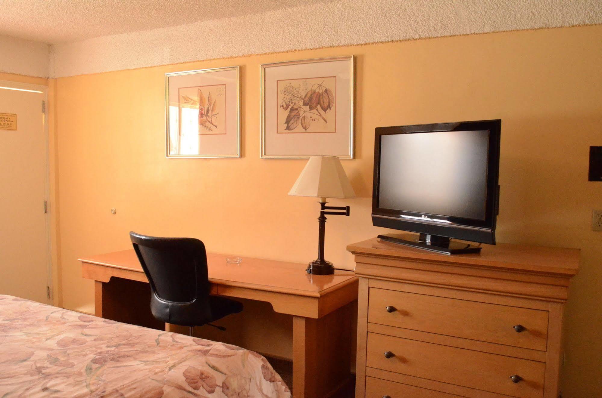 Hotel Boulevard Mexicali Bagian luar foto